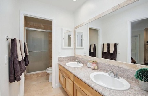 University Park House | UCI girl/walk to school/clean and quiet room