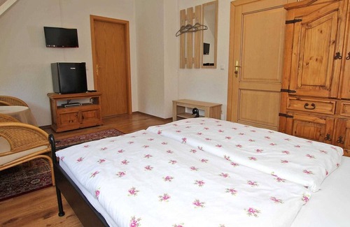 Hohenlychen Apartment | UCK 1122 - Zi little break - holiday guest house directly at the Zenssee Lychen UCK 1120