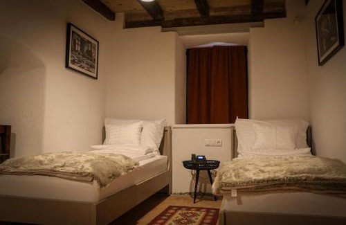 Cristuru Secuiesc Bed & Breakfast | Ugron Castle Fiatfalva