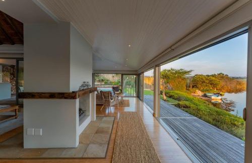 Kouga House | Ukuthula Estate, Aloe Grasdak House