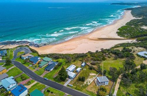 Ulladulla House | Ulladulla Beach House - steps to Racecourse Beach