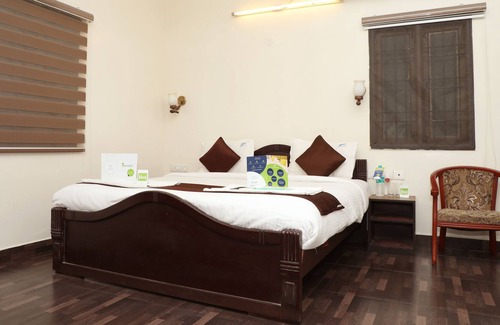 T Nagar Hotel | Ulo La Mint AGS