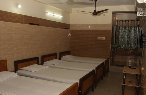 Kelambakkam Hotel | Ulo Raj Residency