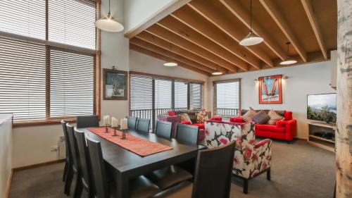 Hotham Heights Apartment | Ultima Big White