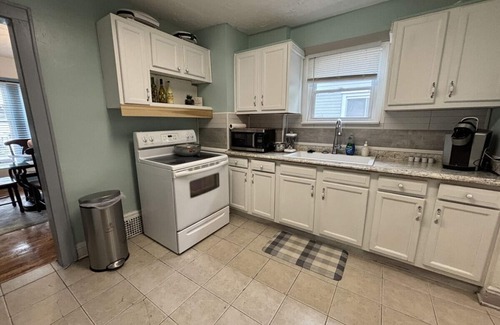 Akron House | Ultimate Akron Convenience: 3 Bed 2 Bath in North Hill Area