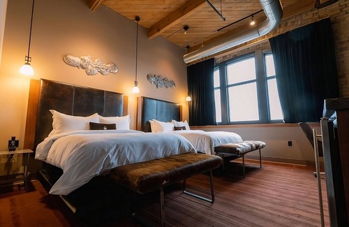 Fifth Ward Hotel | Ultimate Brew City Getaway! City View, Pet-friendly, Near Bradford Beach
