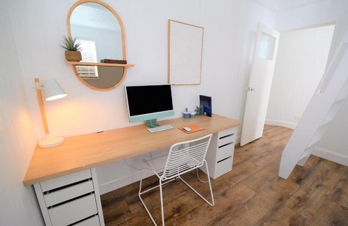 Currumbin Waters House | ULTIMATE COASTAL CHARM / CURRUMBIN WATERS