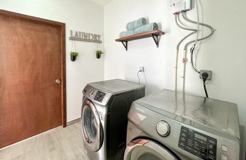 Centro House | Ultimate Downtown Home Has it all