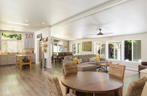 McKinleyville House | 🌲 Ultimate Family Getaway! Bigfoots Hideaway in the Heart of the Redwoods!🌲