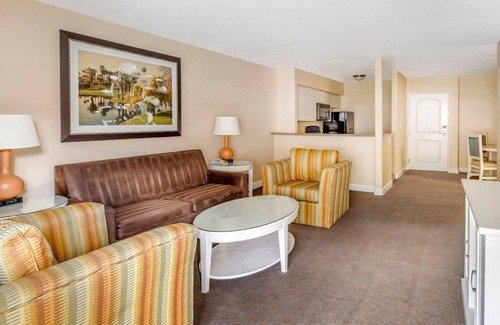 Canyon Corridor Resort | Ultimate Family Getaway at Palm Canyon Resort, a Hilton Vacation Club- 2 Bedroom