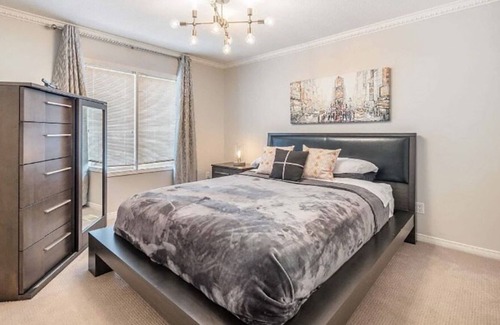Aurora House | Ultimate Luxury but budget friendly