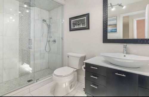 Aurora House | Ultimate Luxury but budget friendly