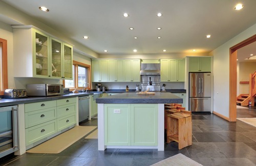 Golden House | Ultimate luxury home for skiing Kicking Horse and nearby ski areas, Banff & Yoho