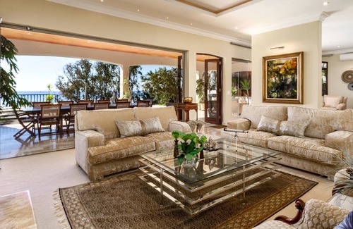 Bantry Bay Villa | Ultimate Luxury in Bantry Bay (Villa Charmante)
