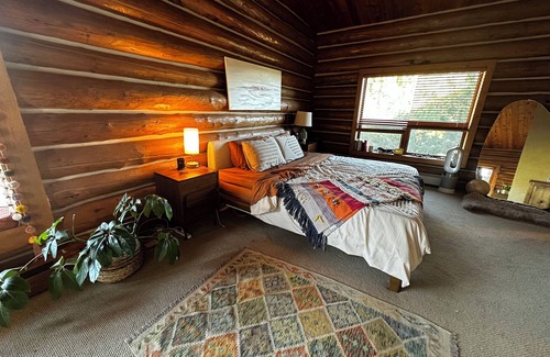 Lyons Cabin | Ultimate Mountain Retreat: Total Privacy, Wild Nature & Mile-High Spa Experience