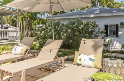 The Meadows House | Ultimate Pool Cottage
