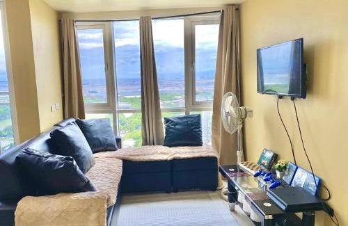 Pasay Apartment | Ultimate relaxation with stunning view of Manila staycation