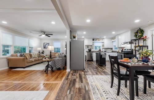 Landrum House | Ultimate Space for Your Family! ~ TIEC ~ Fire Pit+
