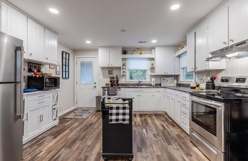 Landrum House | Ultimate Space for Your Family! ~ TIEC ~ Fire Pit+