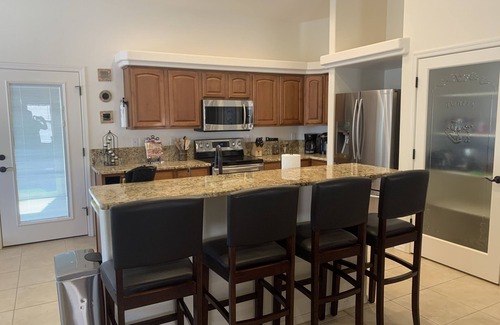 Sunridge Estates House | Ultimate Sunridge Estates Large Family Getaway! 6 Minutes to Lake Mohave!