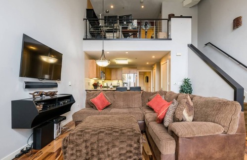 Downtown San Jose Condo | Ultimate Urban Retreat