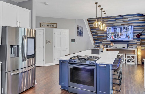 McDonough House | Ultimate Vacay Home with Glamping Option!