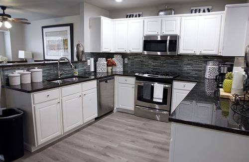 Lewisville Villa | Ultimate Villa with heated pool and spa