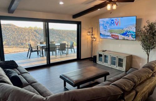Temecula House | Ultimate Winery Getaway With Spa And Amazing Hilltop View