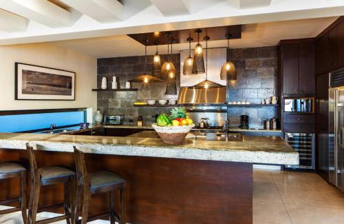 San Jose del Cabo Villa | Ultra Exclusive Beachfront Villa Just Steps from the Sand with Butler Included