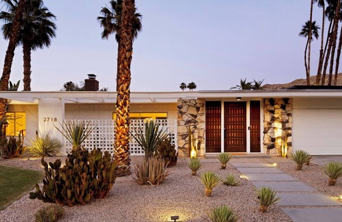 Indian Canyon House | Ultra-Luxe Mid-Century Estate - Pool, Spa, Sauna, Firepit, Views, 3BD 3BTH