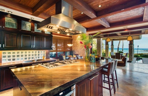Kahala House | Ultra Luxury Oceanfront 8 BD 8.5 BA Pool & Hot Tub in Diamond Head