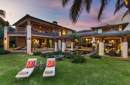 Kahala House | Ultra Luxury Oceanfront 8 BD 8.5 BA Pool & Hot Tub in Diamond Head