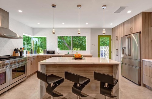 Deep Well Ranch House | Ultra-Luxury- Resort Style Private Compound-Close to Everything- 3BD/2.5BA