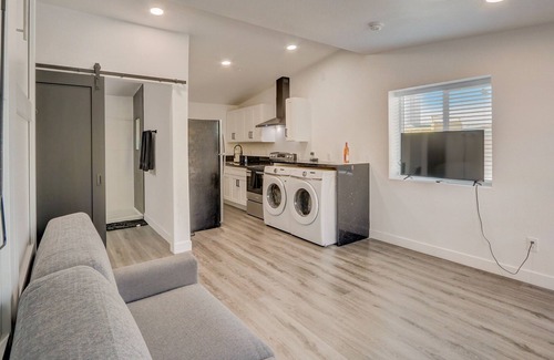 Beverly Green Apartment | ULTRA LUXURY STUDIO 2 BLOCKS OFF LAS VEGAS BLVD