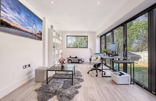 Warley House | Ultra modern, bright & luxury house - Brentwoodn