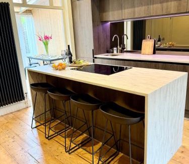 Hanham House | Ultra Modern Central City House