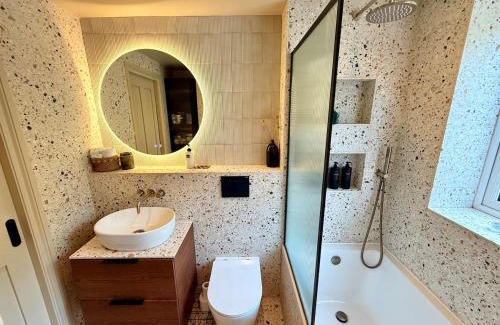 Hanham House | Ultra Modern Central City House