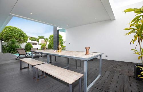 Choeng Thale Villa | Ultra-Modern Tropical Pool Villa