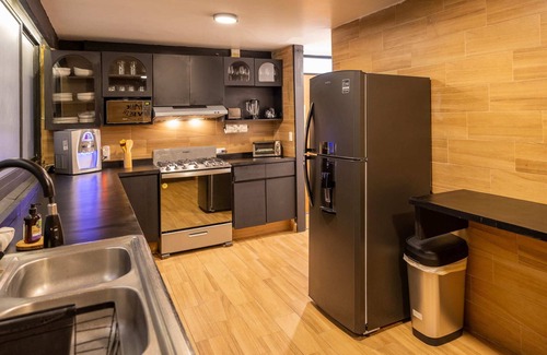 Los Morales Apartment | Ultramod Polanco Stay, TVs & Desks in Each Room!