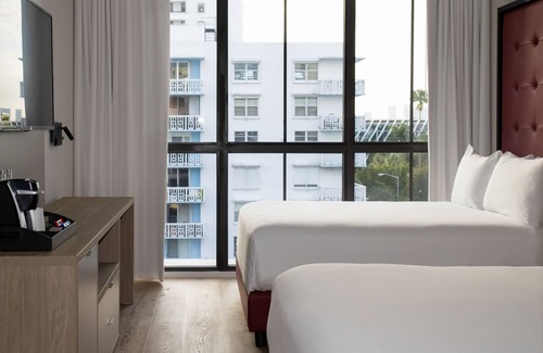 City Center Hotel | UMA House by Yurbban South Beach