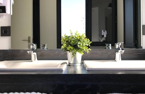 Museo Hotel | Uma Suites Parada del Marqués