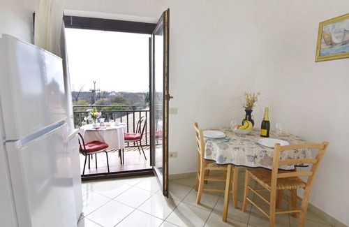 Valica Apartment | Umag Valica couples apartment, near the beach, with swimming pool, barbeque