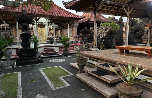 Melayang House | Umah Desa