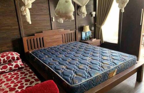 Mambal House | Umah Kayu, 2 bedroom with parking area and kitchen