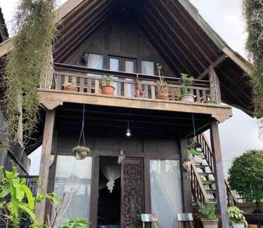 Mambal House | Umah Kayu, 2 bedroom with parking area and kitchen