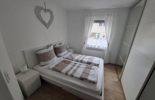 Rhein-Erft-Kreis District Apartment | Umgeben von Seen und Wäldern