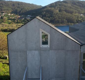 Ferrol House | UMI surf yoga house Doniños beach