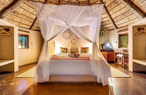 Thorny Bush Game Reserve Cabin | Umlani Bushcamp - Lodge