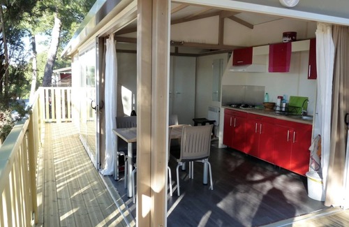 Martigues Ski Chalet | Un Chalet sur la Côte Bleue