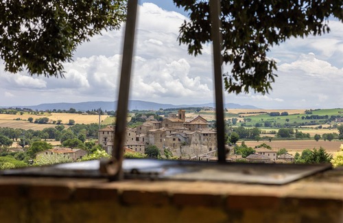 Bagnaia House | Un Petit Paradis - Holiday apartment for two with Perugia view!